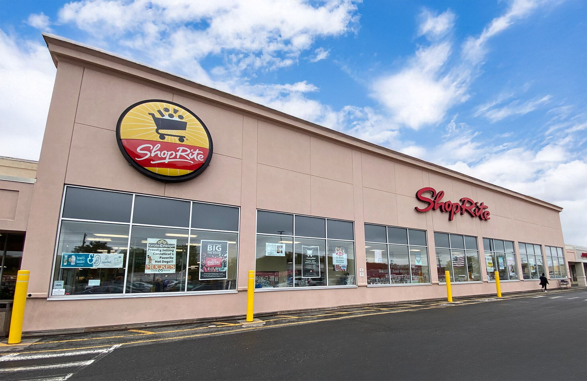 700-800 Queen St, Southington, CT for lease Building Photo- Image 1 of 9