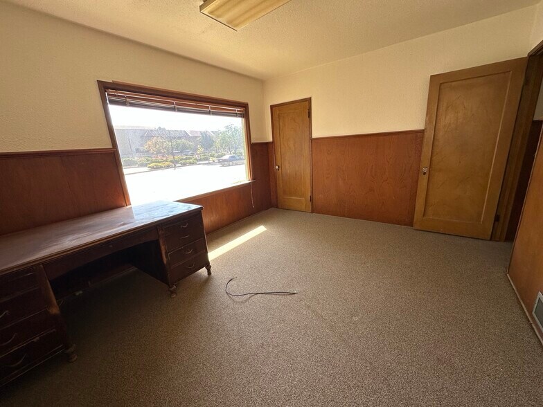 301 E Main St, Santa Maria, CA for sale - Building Photo - Image 2 of 6