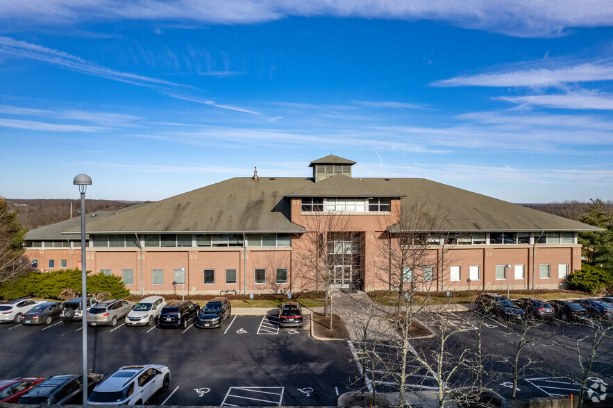 300 Centerville Rd, Warwick, RI for lease - Building Photo - Image 2 of 11