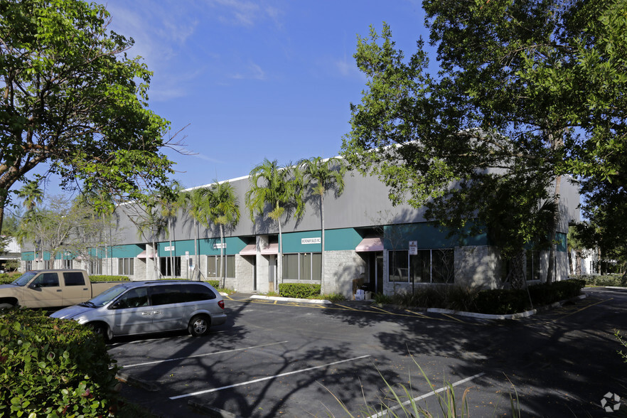 10821-10869 NW 50th St, Sunrise, FL for lease - Primary Photo - Image 2 of 16