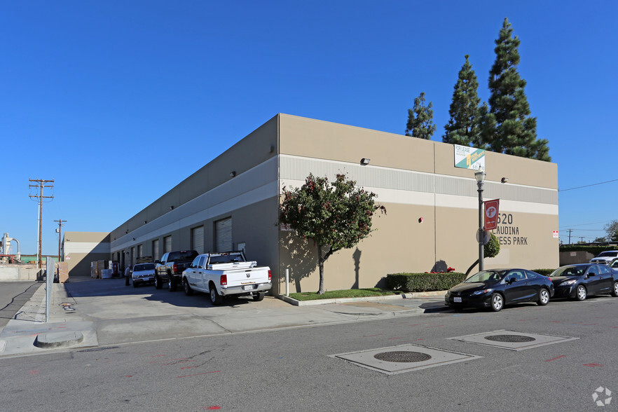 520 S Claudina St, Anaheim, CA for lease - Building Photo - Image 3 of 10