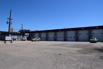 1207 S Platte River Dr, Denver, CO for lease Interior Photo- Image 1 of 27