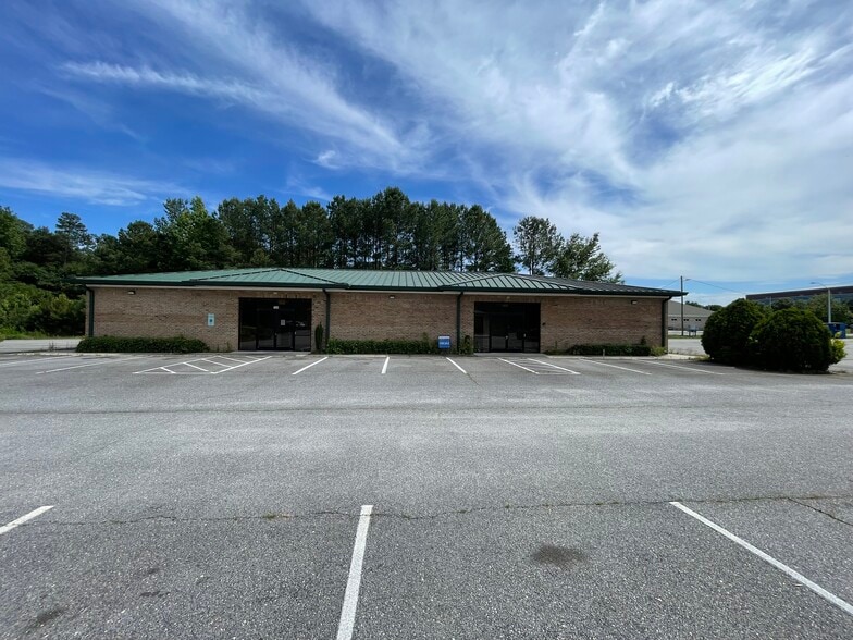 731 Tilghman Dr, Dunn, NC for sale - Building Photo - Image 3 of 9