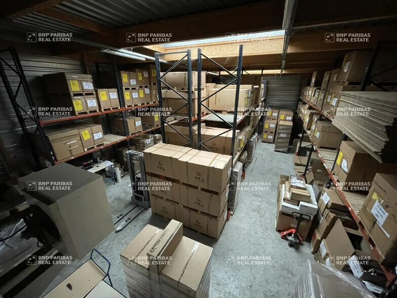 Flex in Fondettes for lease - Interior Photo - Image 1 of 15