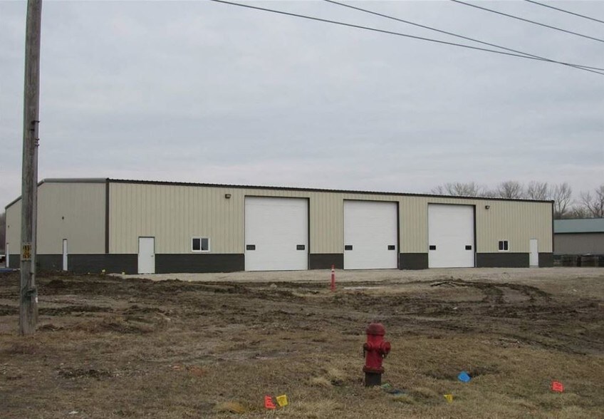 1100 S Lewis Blvd, Sergeant Blf, IA for sale - Primary Photo - Image 1 of 1
