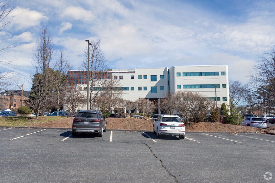 205 Newbury St, Framingham, MA for lease - Building Photo - Image 3 of 4