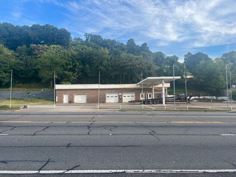 507 Chickamauga Ave, Rossville, GA 30741