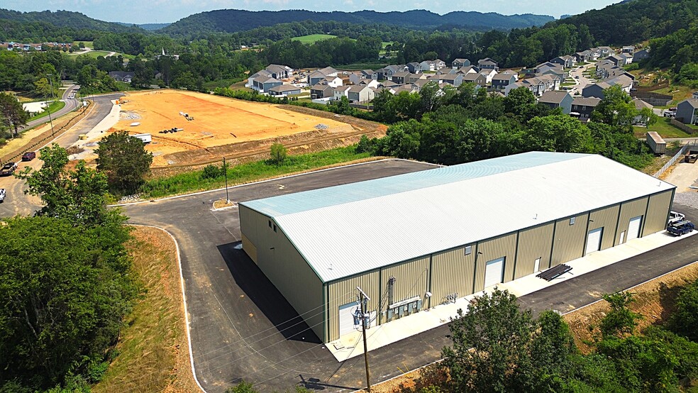 3030 Amherst Rd, Knoxville, TN for lease - Building Photo - Image 1 of 8