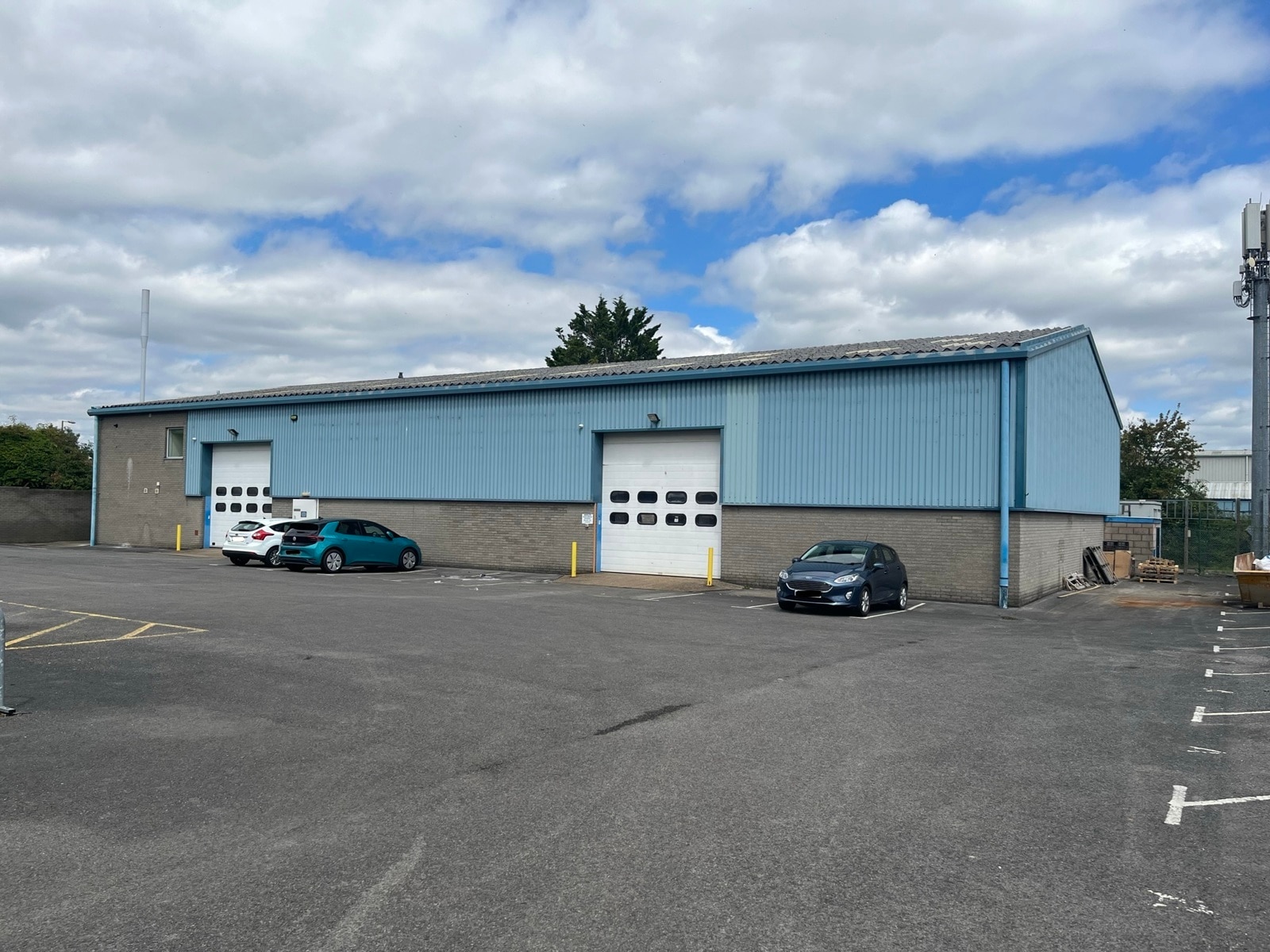 Rennie Gate, Andover for lease Building Photo- Image 1 of 4