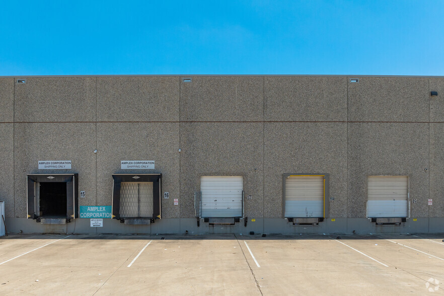 2700 112th St, Grand Prairie, TX for lease - Building Photo - Image 3 of 10