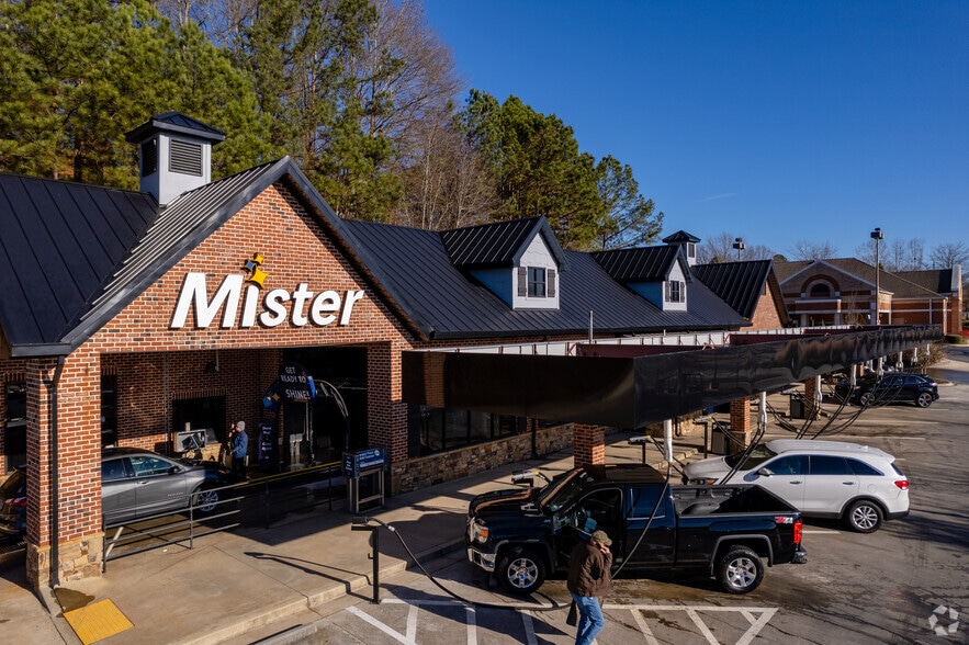 651 Riverstone Pkwy, Canton, GA for sale - Primary Photo - Image 1 of 7