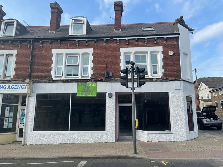 7-9A Queen St, Horsham for sale - Building Photo - Image 1 of 1