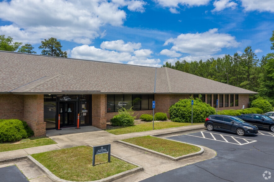 2300 Brookstone Centre Pky, Columbus, GA for lease - Building Photo - Image 1 of 8