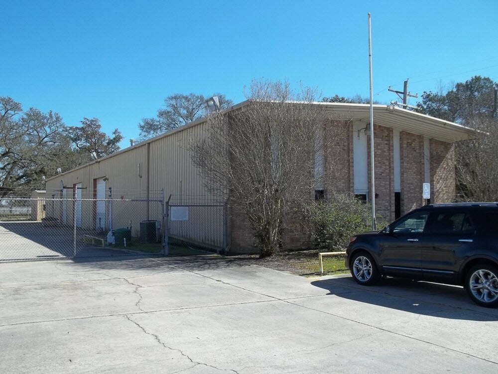 100 N Pat St, Scott, LA for sale Primary Photo- Image 1 of 1