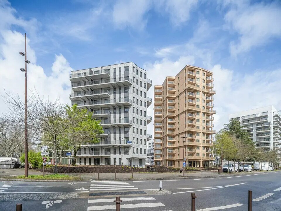 Retail in Nantes for sale Building Photo- Image 1 of 10