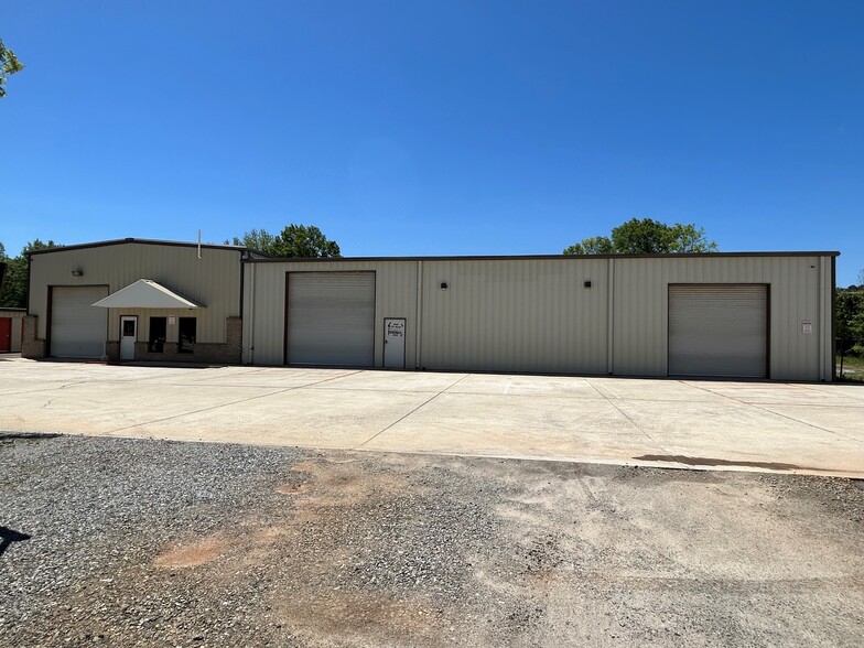 1360 Greensboro Hwy, Watkinsville, GA for lease - Primary Photo - Image 1 of 13