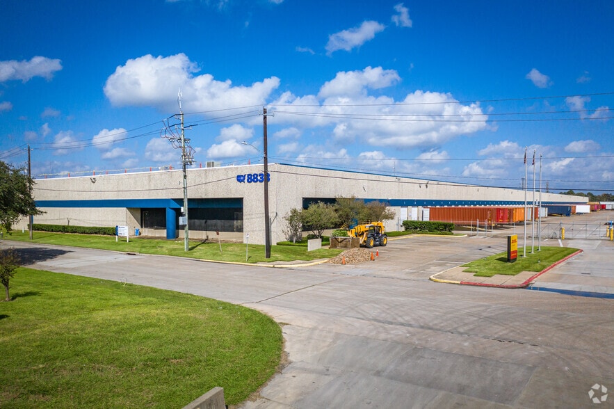 8833 Citypark Loop, Houston, TX for lease - Building Photo - Image 1 of 12