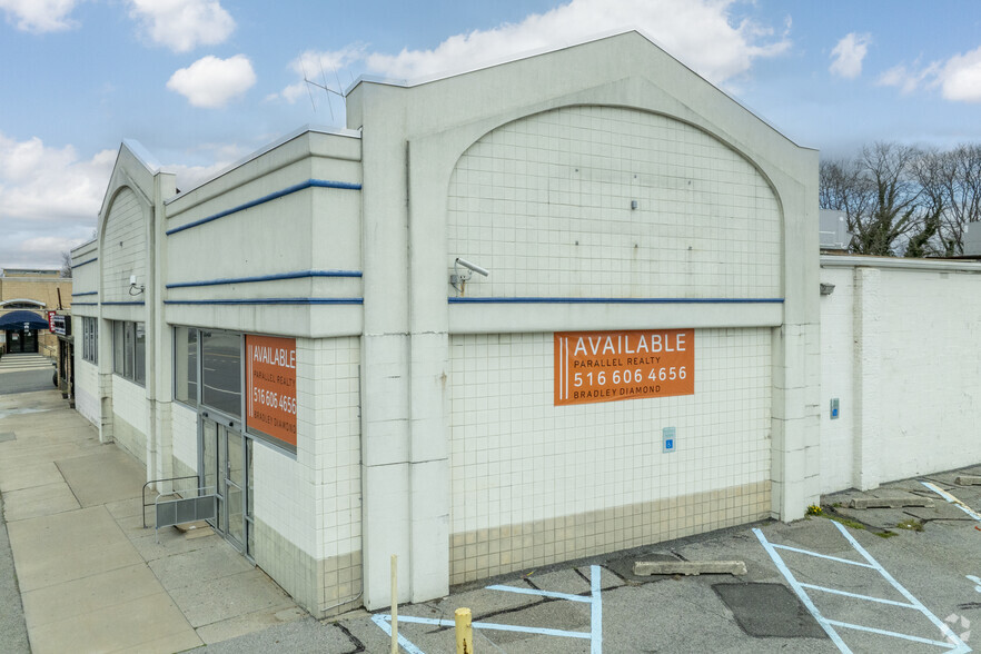 1140 Willis Ave, Albertson, NY for lease - Building Photo - Image 1 of 14