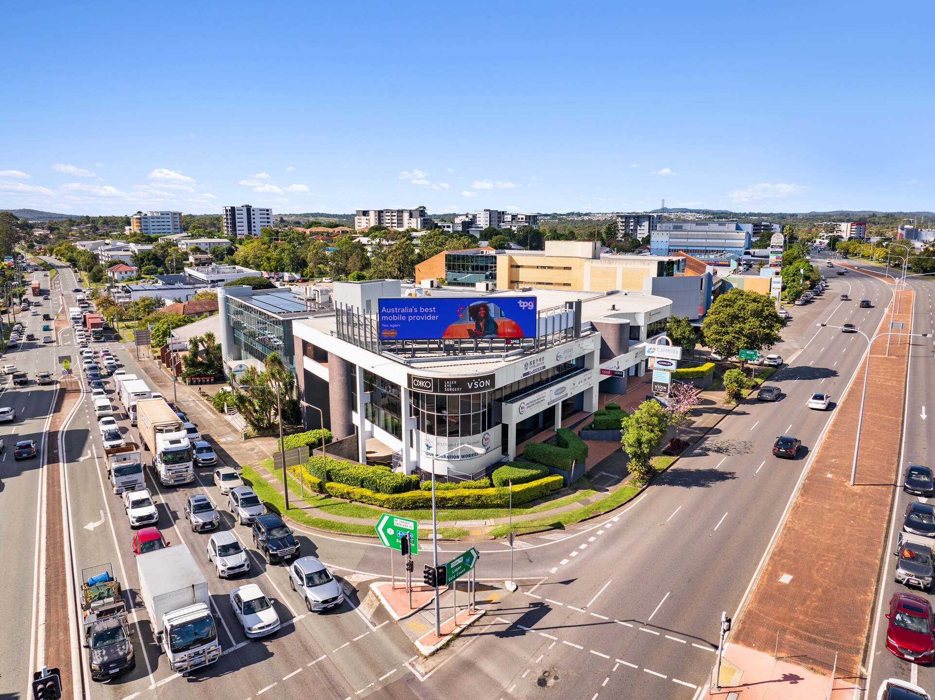 2072 Logan Rd, Upper Mount Gravatt for lease Primary Photo- Image 1 of 2