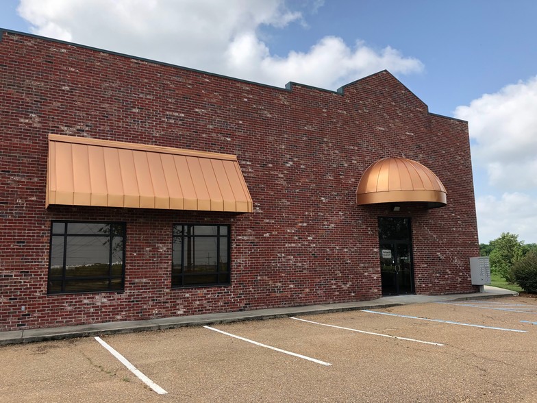 276 Nissan Pky, Canton, MS for sale - Building Photo - Image 1 of 1