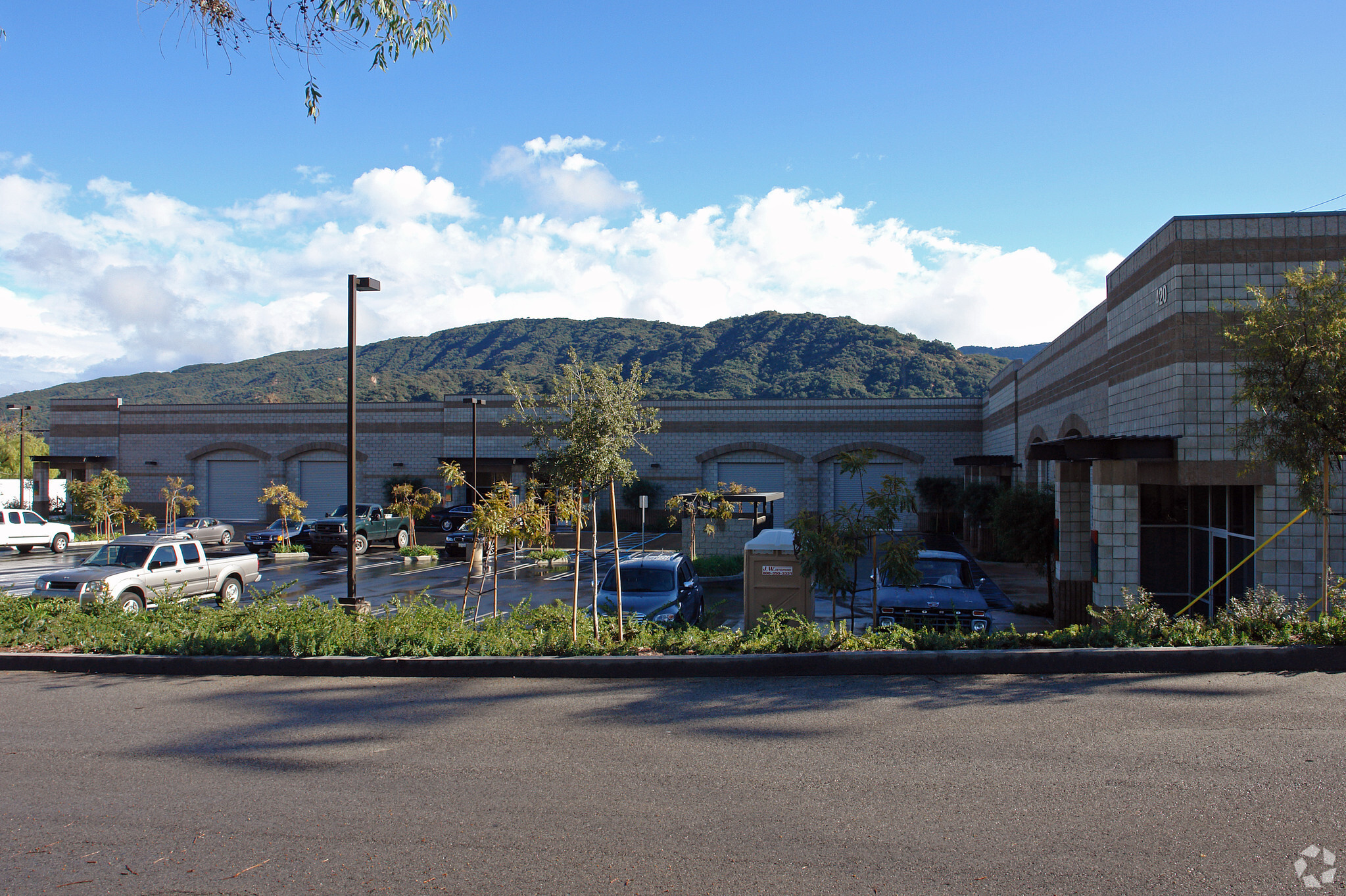 420 Bryant Cir, Ojai, CA for lease Primary Photo- Image 1 of 10