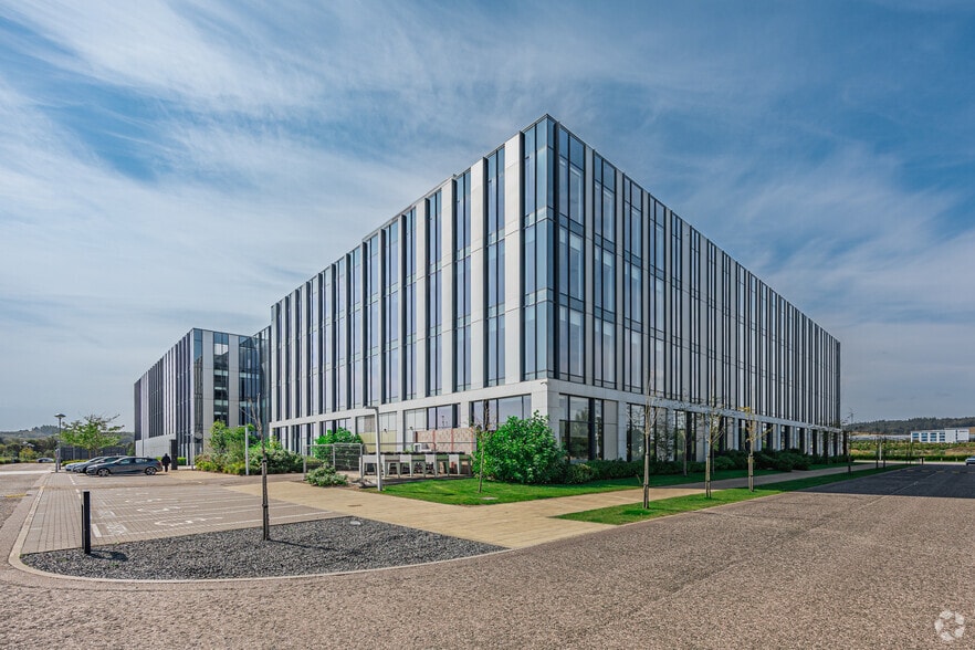 1-3 Dyce Dr, Dyce for lease - Building Photo - Image 2 of 2