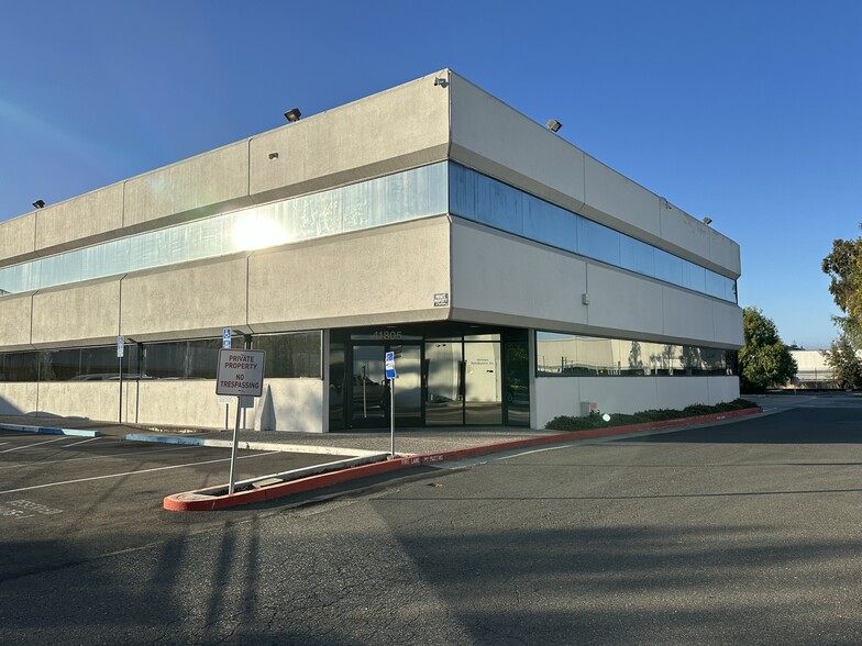 41805 Albrae St, Fremont, CA for lease - Building Photo - Image 1 of 3