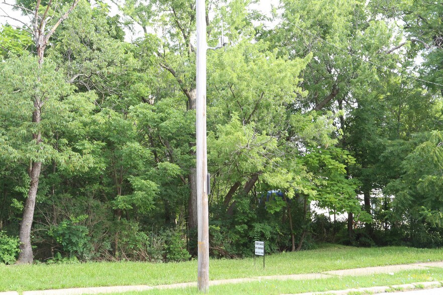 31300 Lorain Rd, North Olmsted, OH for sale - Primary Photo - Image 1 of 1