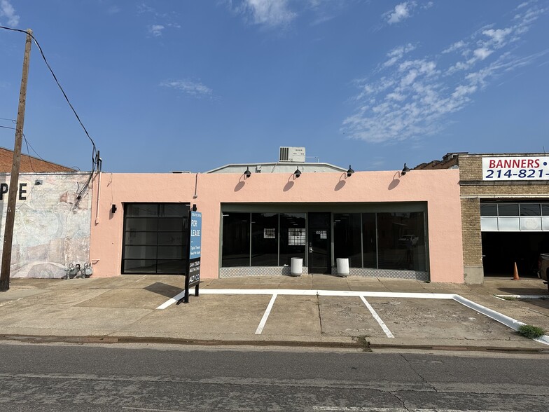 3909 Main St, Dallas, TX for lease - Building Photo - Image 3 of 10