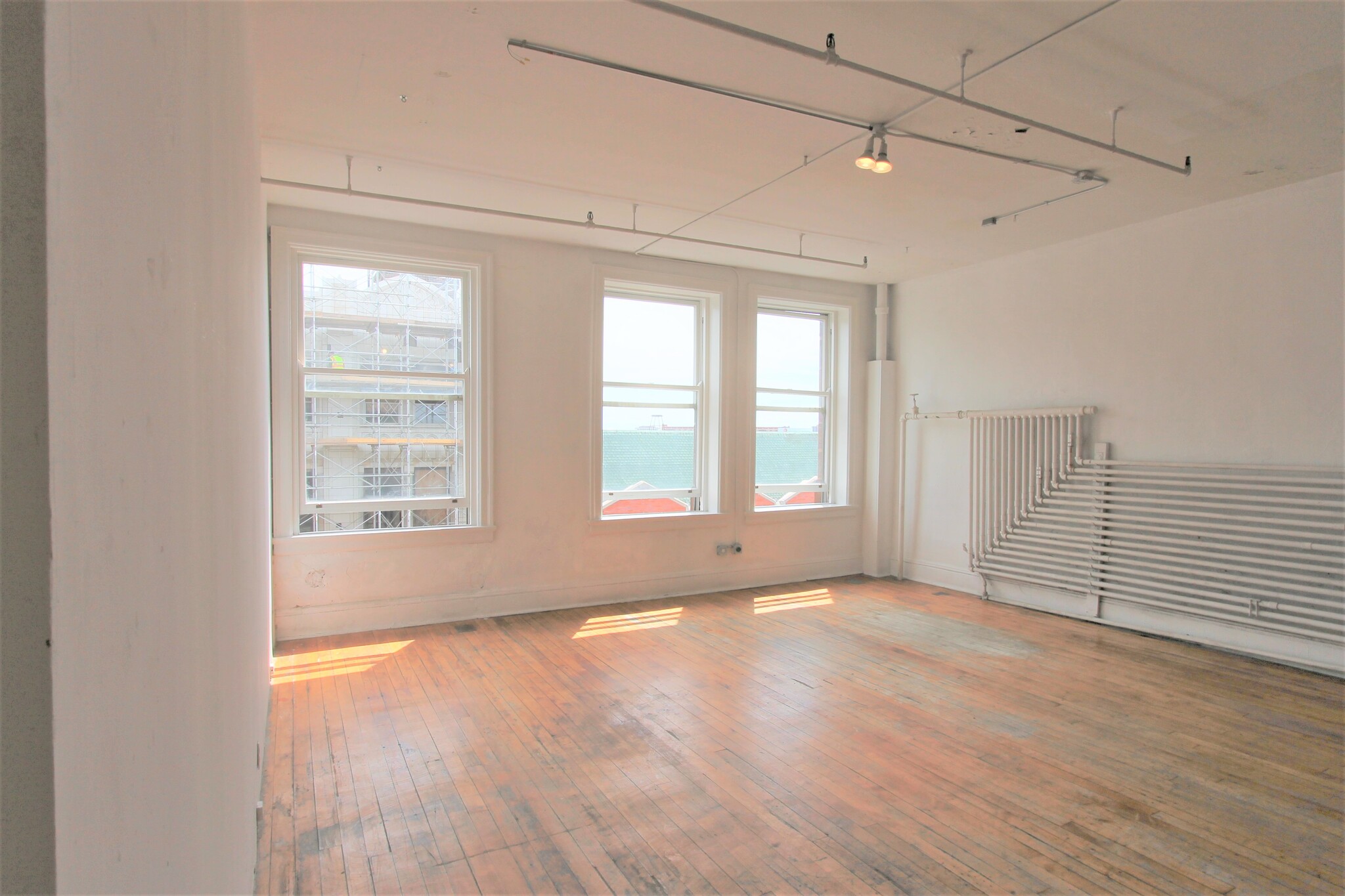 1932 S Halsted St, Chicago, IL for lease Interior Photo- Image 1 of 9