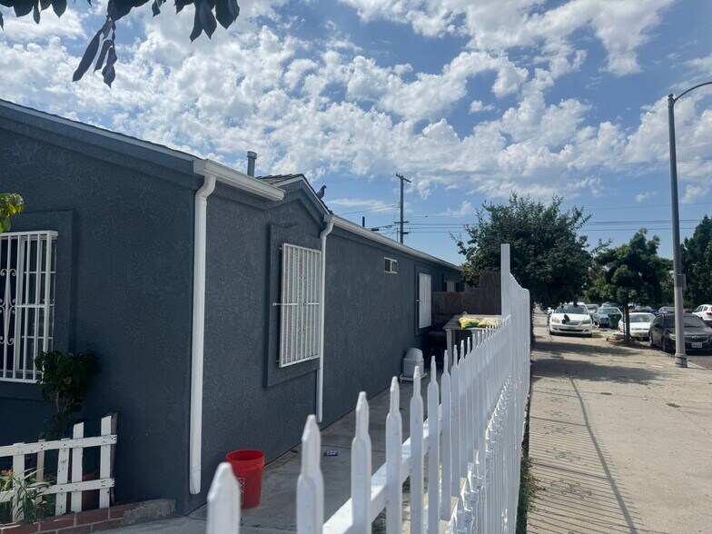 4901 S Normandie Ave, Los Angeles, CA for sale - Building Photo - Image 2 of 7