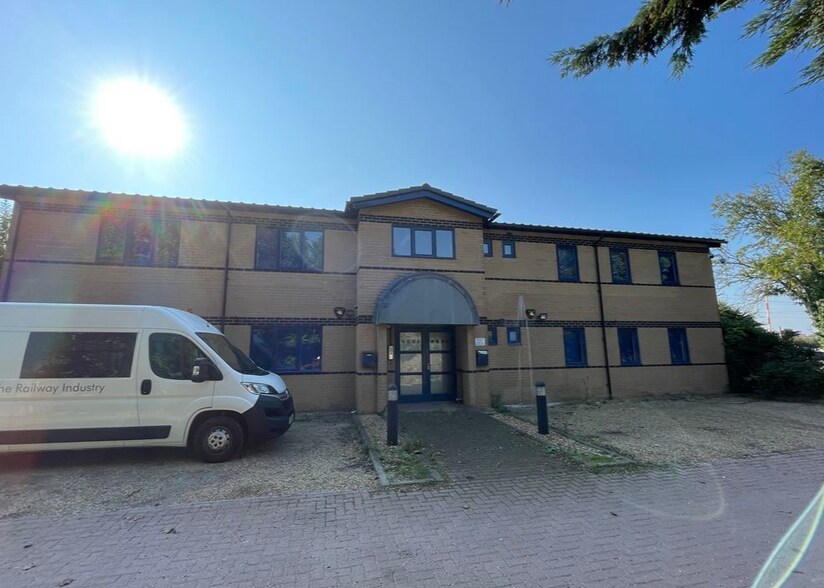 Barrington Rd, Royston for sale - Primary Photo - Image 1 of 1