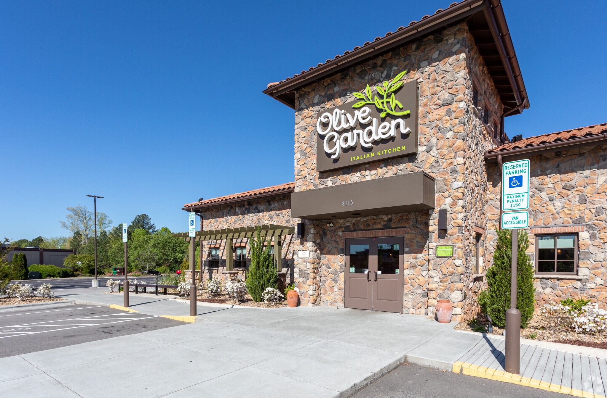 80018651 Brier Creek Pky, Raleigh, NC 27617 Brier Creek Commons