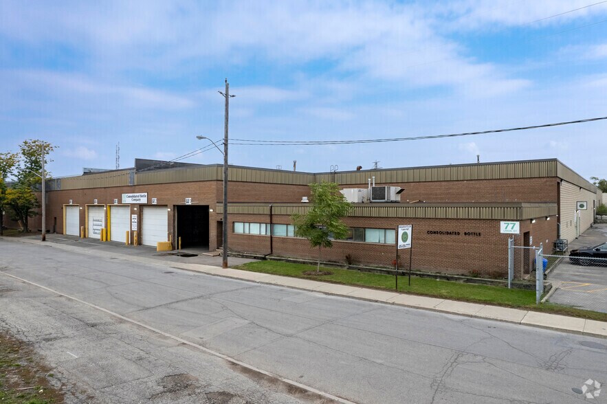 77 Union St, Toronto, ON for lease - Building Photo - Image 2 of 5