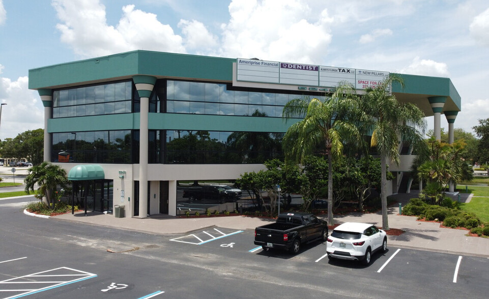 5240 NE Babcock St, Palm Bay, FL for lease - Building Photo - Image 1 of 4