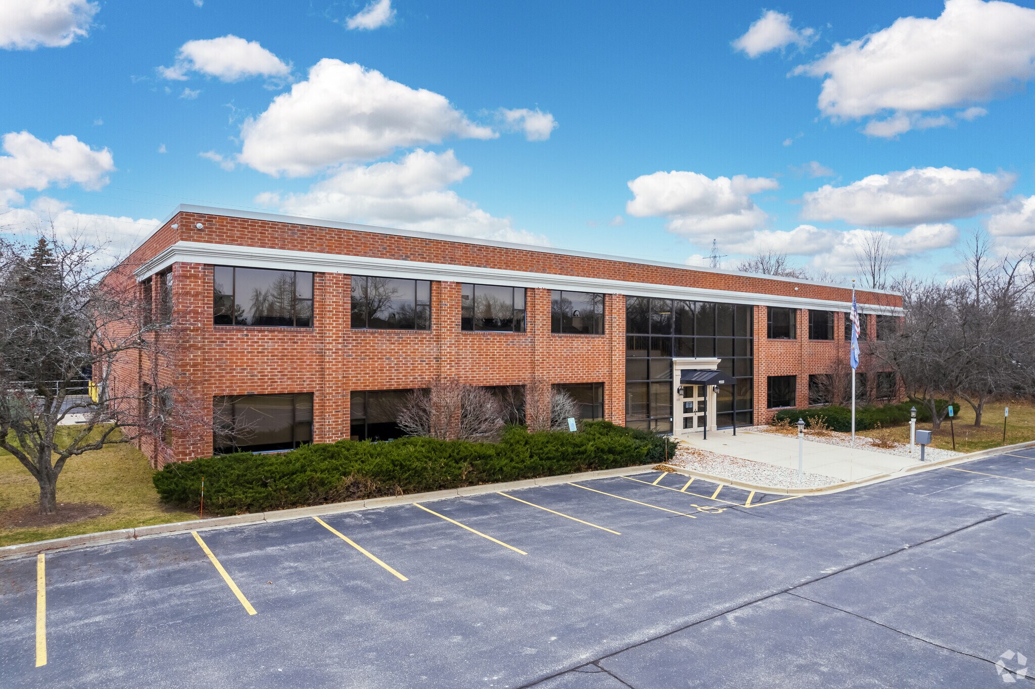 9333 N 49th St, Brown Deer, WI for sale Primary Photo- Image 1 of 1