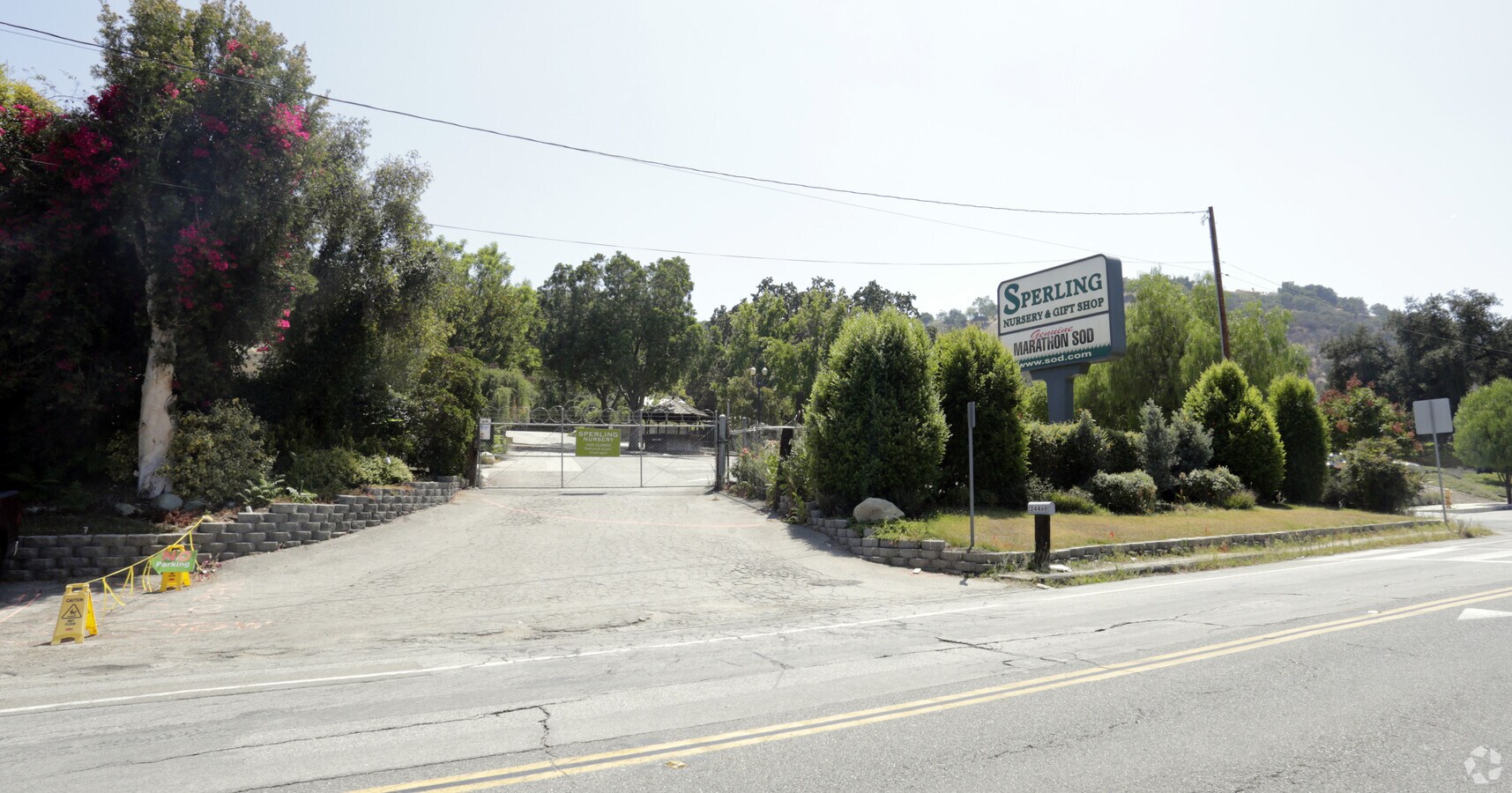 24460 Calabasas Rd, Calabasas, CA 91302