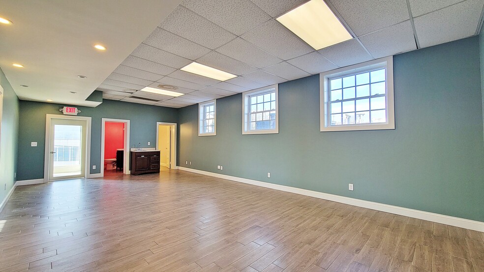 2611 S Shirlington Rd, Arlington, VA for lease - Building Photo - Image 3 of 12