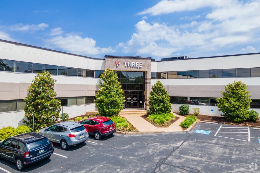 512 Township Line Rd, Blue Bell, PA 19422