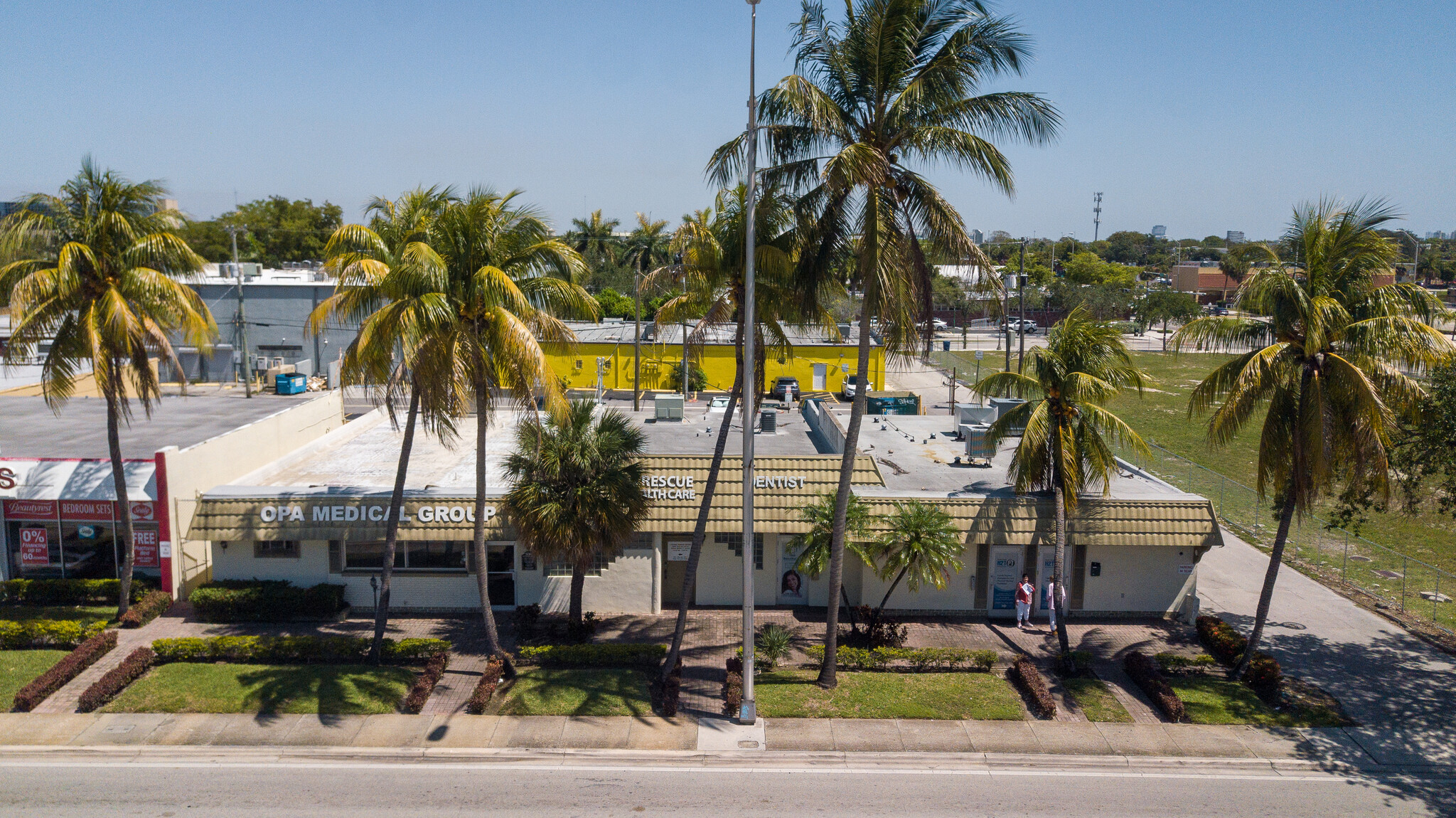 1869 NE 163rd St, North Miami Beach, FL for sale Building Photo- Image 1 of 1