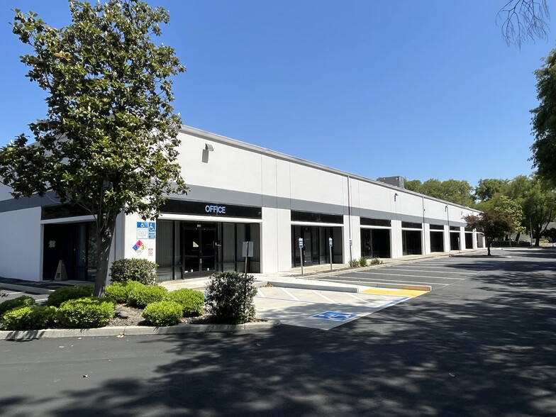 199 Frank West Cir, Stockton, CA for lease - Building Photo - Image 1 of 3