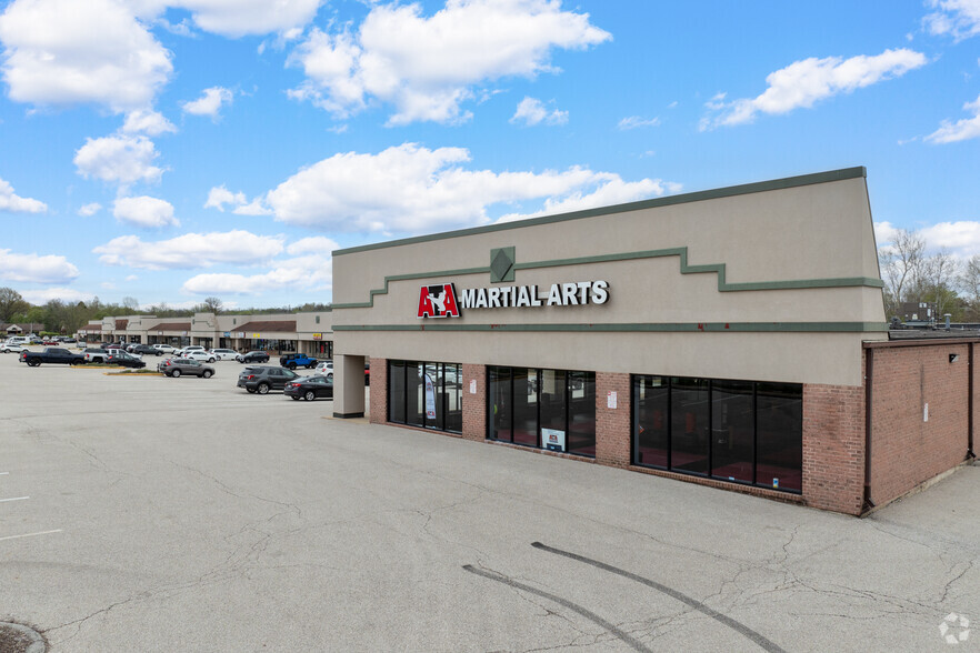 12243-12305 Natural Bridge Rd, Bridgeton, MO for lease - Building Photo - Image 1 of 12