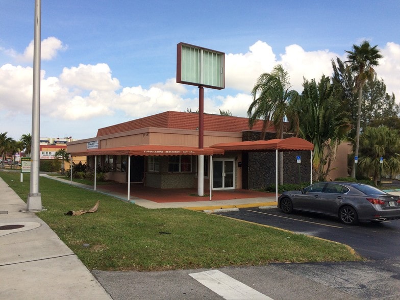 27667 S Dixie Hwy, Homestead, FL 33032