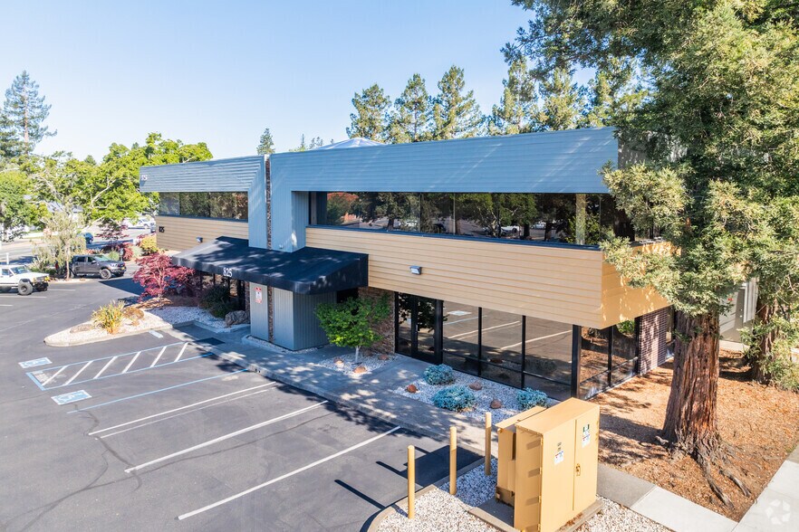 825 Gravenstein Hwy N, Sebastopol, CA for lease - Building Photo - Image 2 of 15
