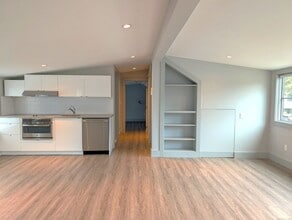 15 Myrtle Ave, Westport, CT for lease Interior Photo- Image 1 of 7