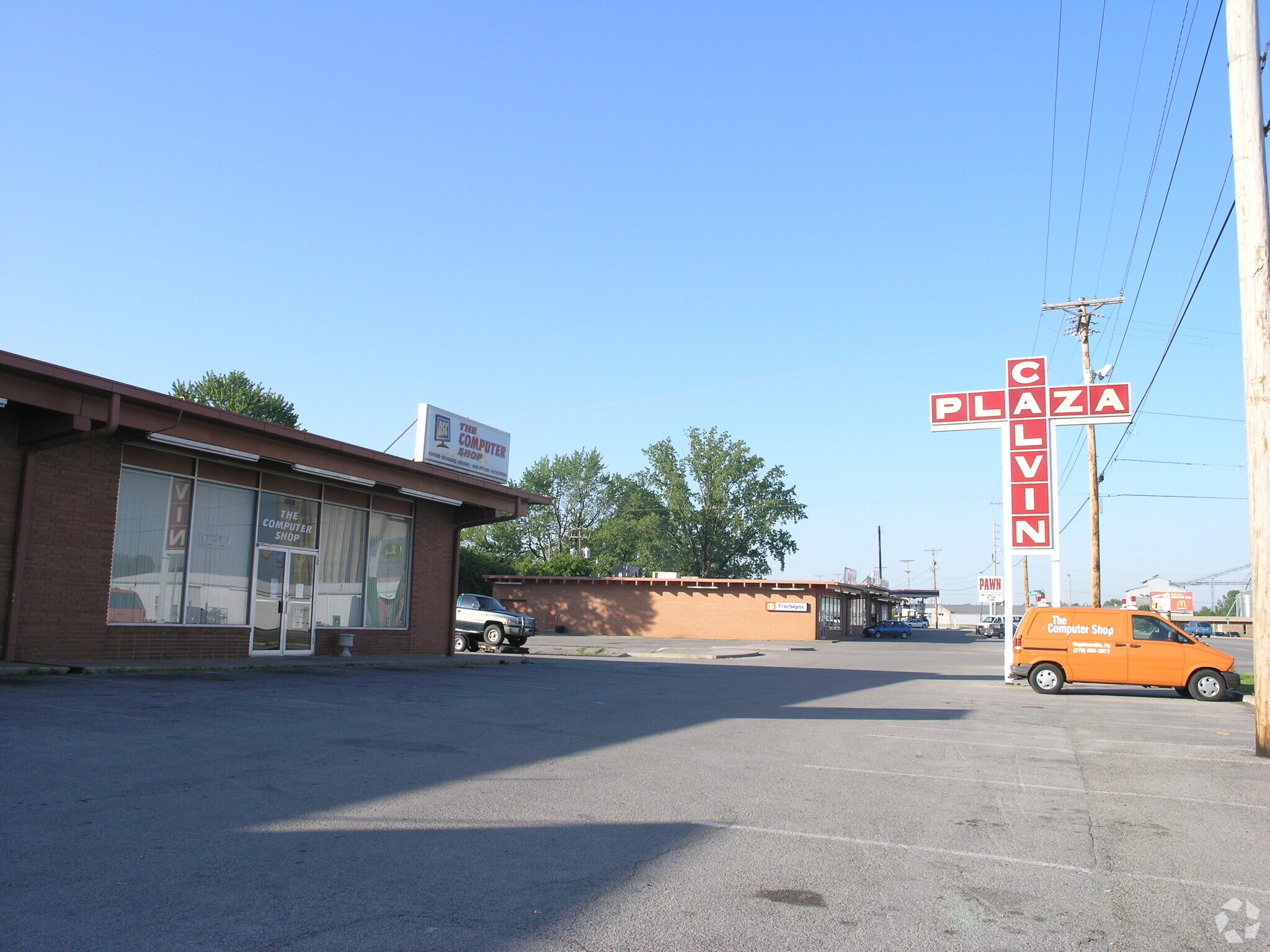 27152781 Fort Campbell Blvd, Hopkinsville, KY 42240 Skyline Shopping Center