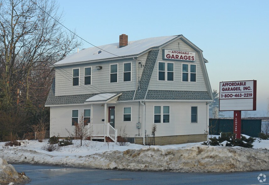 1 Leonard Ave, Hooksett, NH 03106