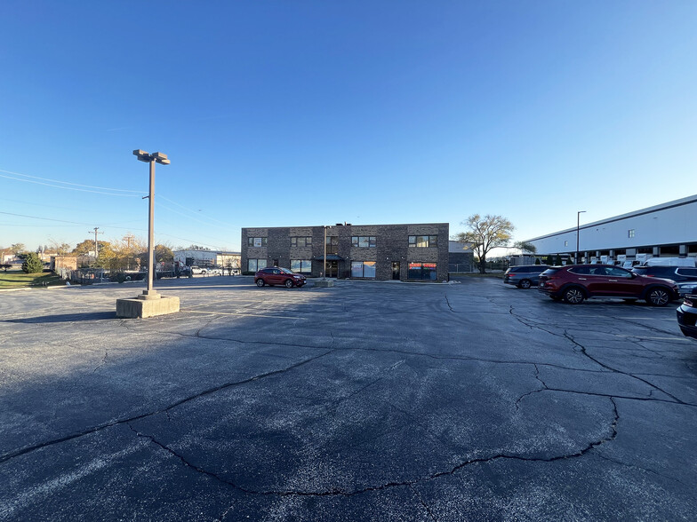 329-335 Irving Park Rd, Roselle, IL for sale - Building Photo - Image 2 of 15