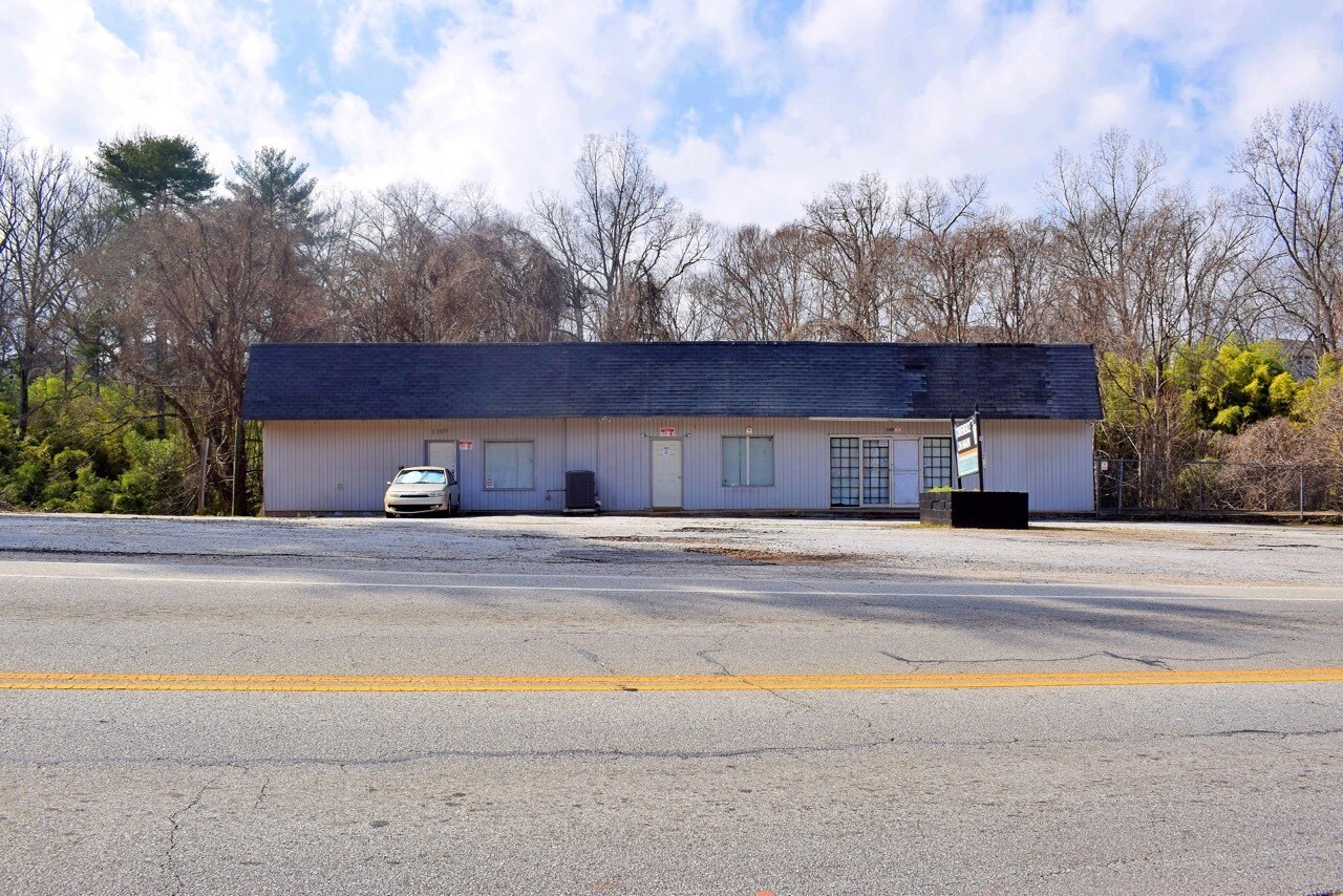 1109 N Main St, Greer, SC for sale Building Photo- Image 1 of 1