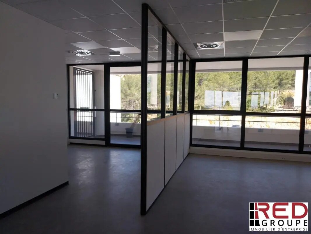Office in La Ciotat for lease Building Photo- Image 1 of 6